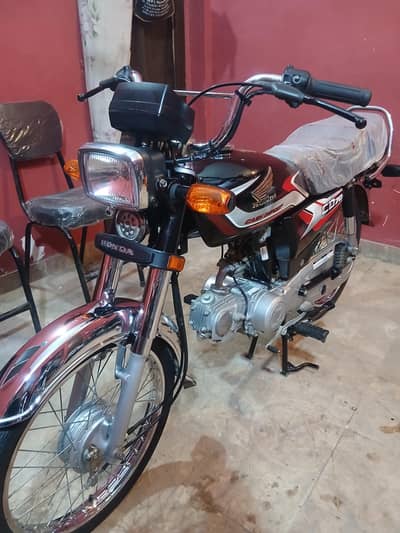 HONDA CD-70 2025 MODEL IN BRAND NEW CONDITION