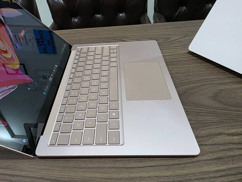 Microsoft Surface Laptop 4 Rose Gold Version 8