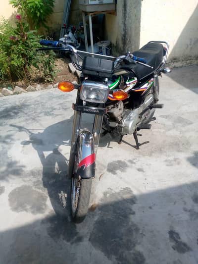 Honda 125 for sell all dacomint porye ha. .