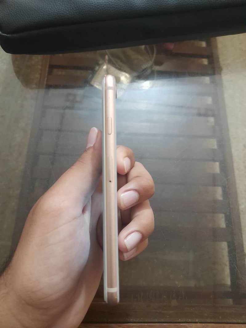 Apple iPhone 8 1