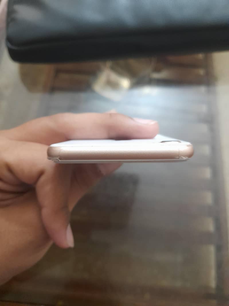 Apple iPhone 8 4