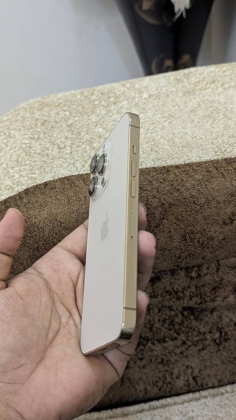 Apple iPhone 13 Pro 2