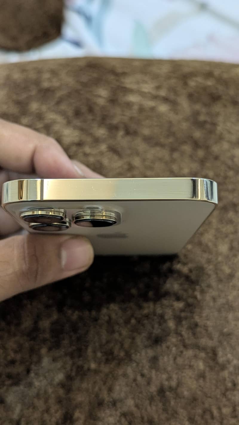 Apple iPhone 13 Pro 4