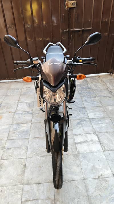 Suzuki GSX 123