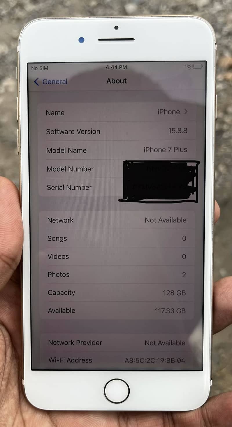 Apple iPhone 7 Plus 0