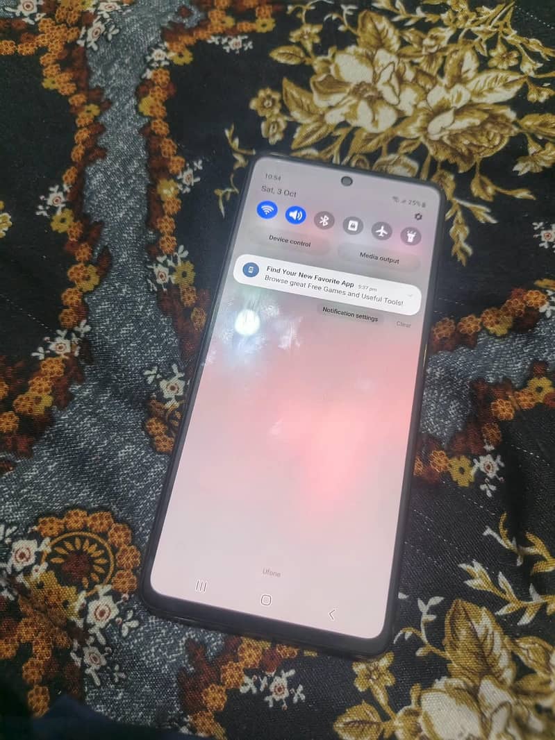 Samsung Mobile A72 1