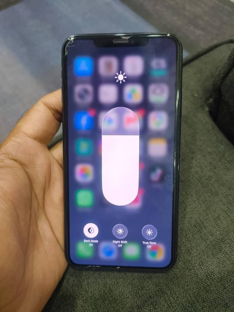 Apple iPhone 11 Pro Max 6