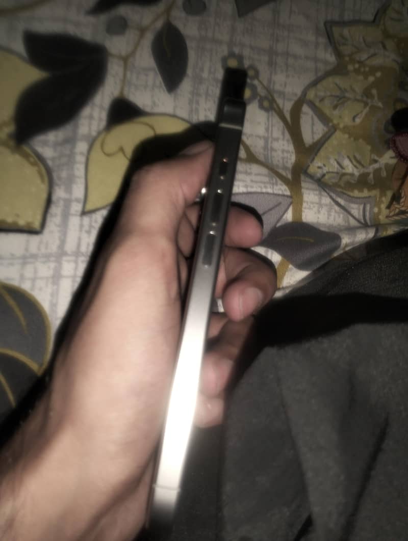 Apple iPhone 15 Pro 5
