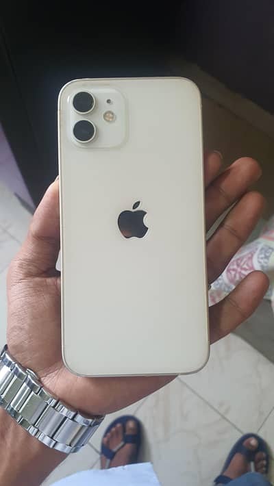 Apple iPhone 12