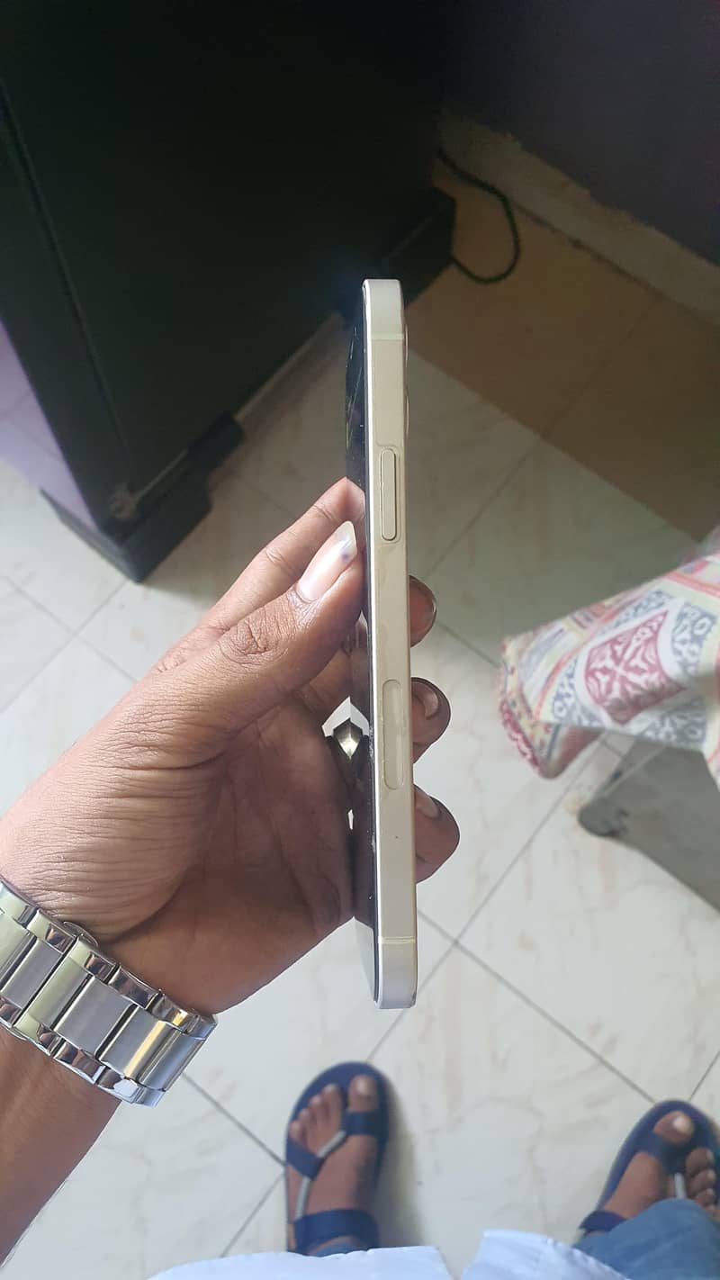 Apple iPhone 12 2