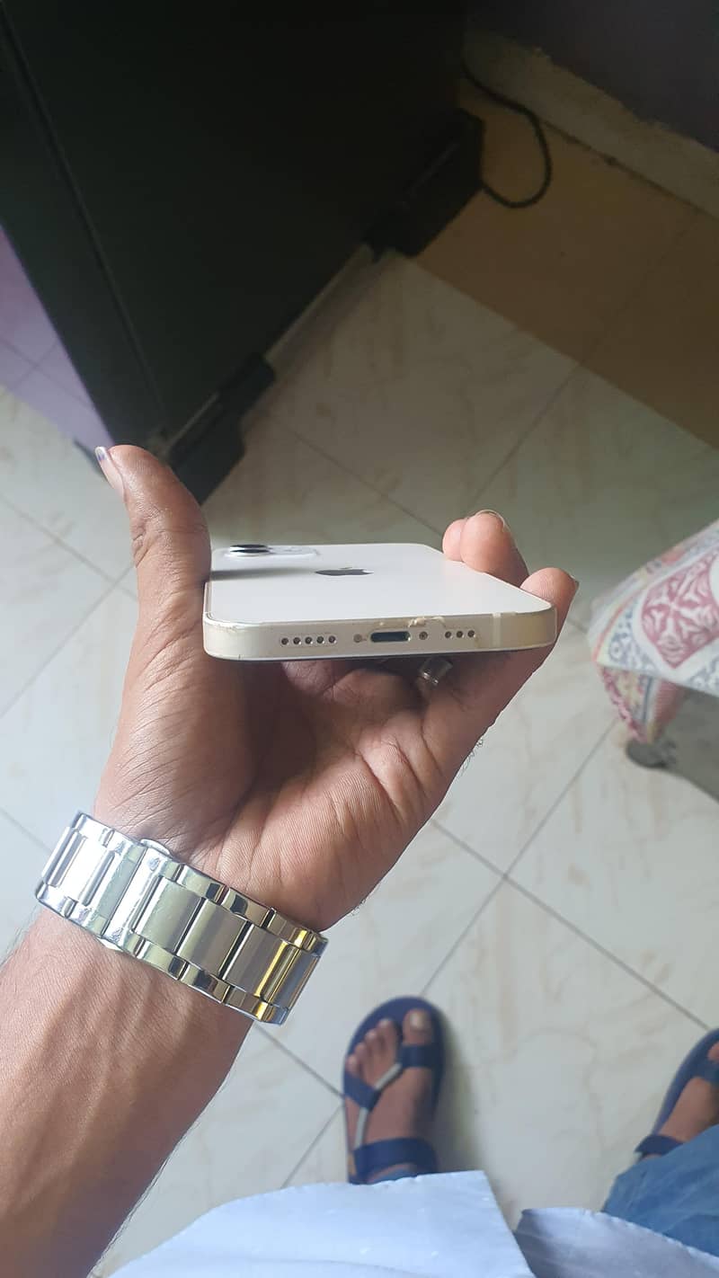 Apple iPhone 12 5