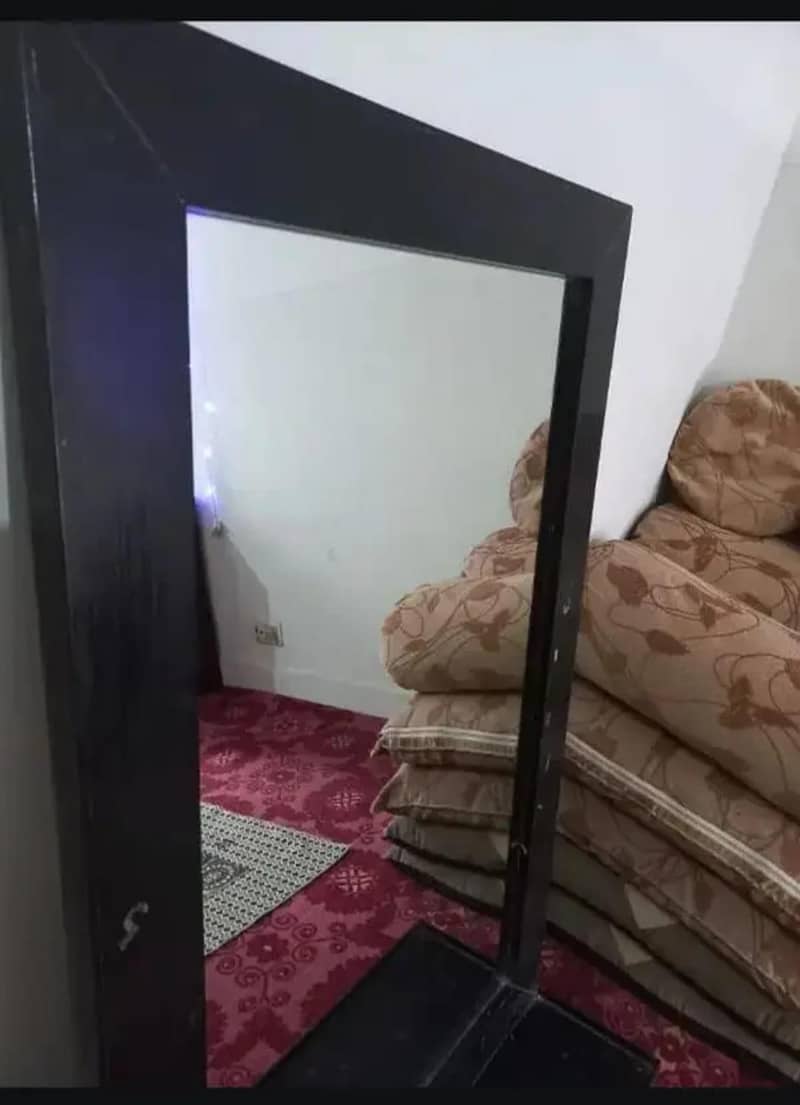 Heavy mirror 3