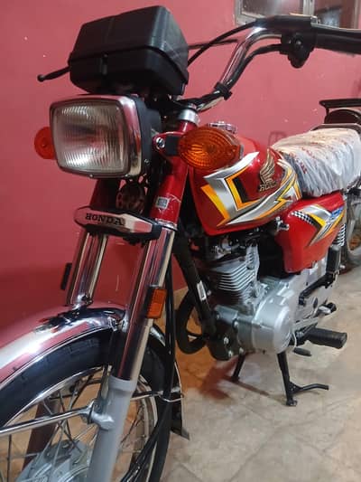 HONDA 125 2025 MODEL IN BRAND NEW CONDITION