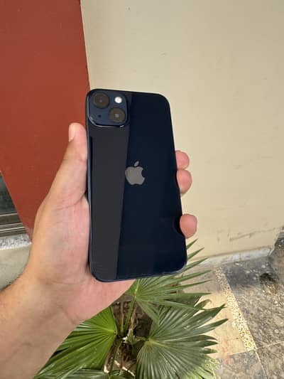 Apple iPhone 13