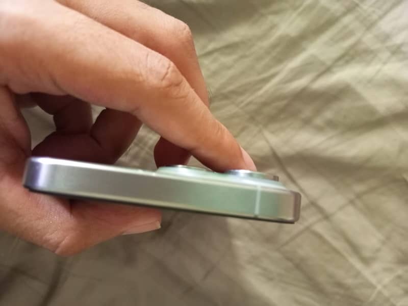 Apple iPhone 15 Pro Max 0