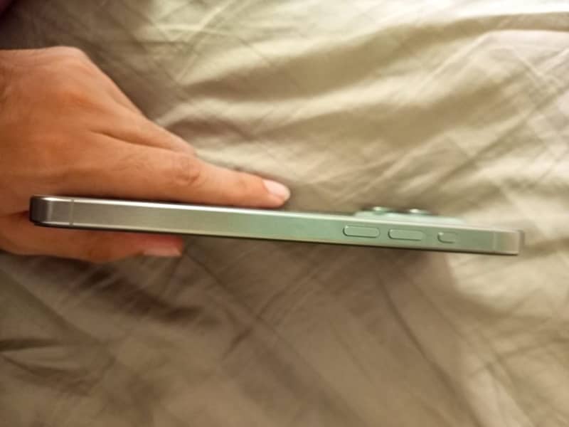 Apple iPhone 15 Pro Max 2