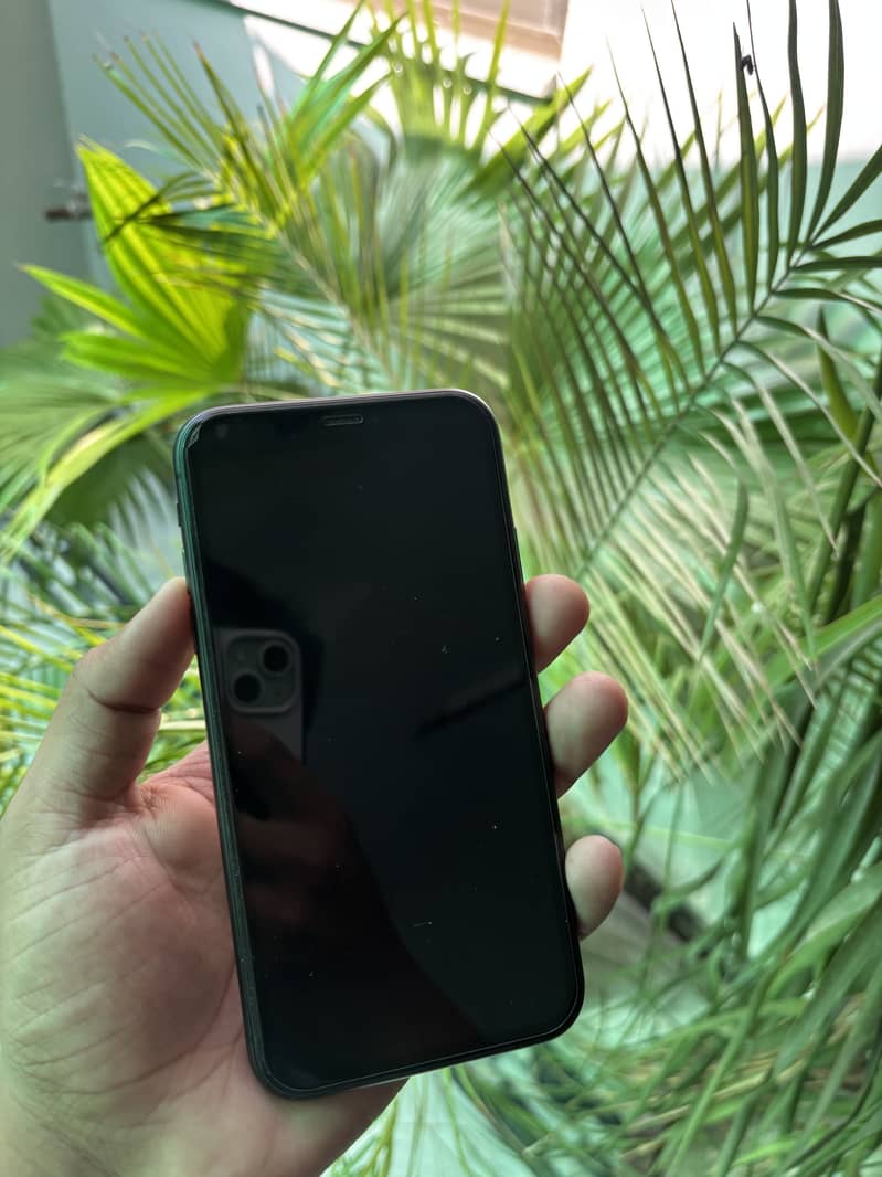 Apple iPhone 11 4