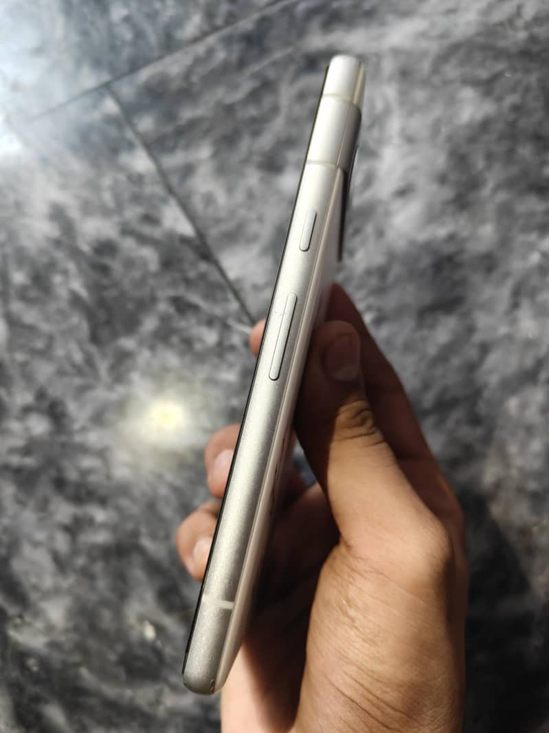 Google Pixel 7a 4