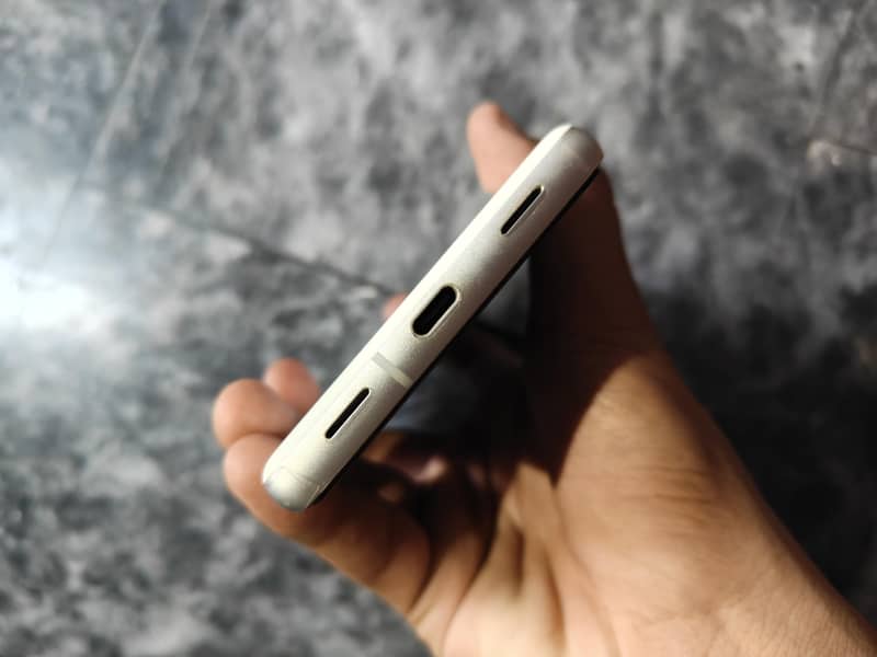 Google Pixel 7a 5