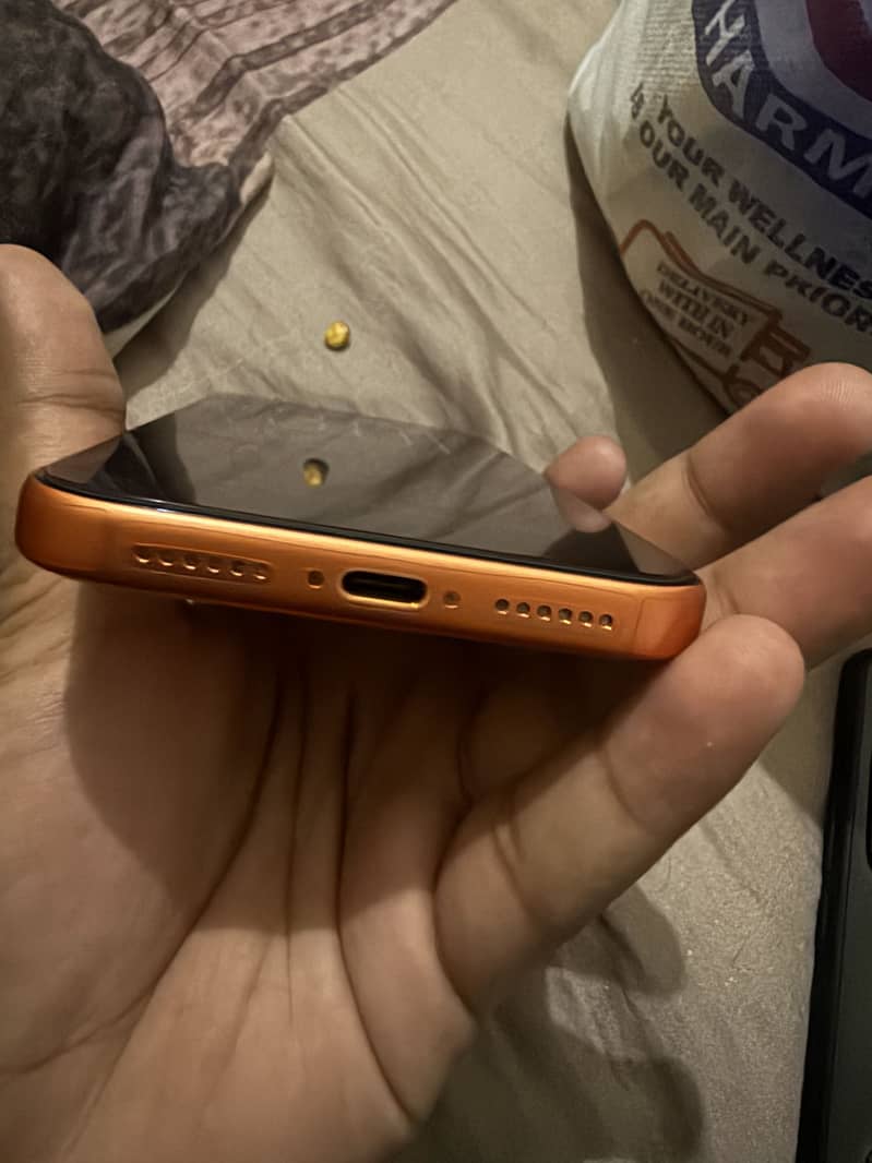 Apple iPhone 17 Pro Max 4
