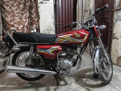 Honda 125 kick-starter in best condition like new