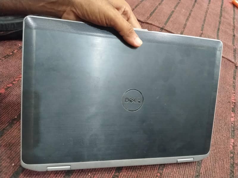 dell laptop 1