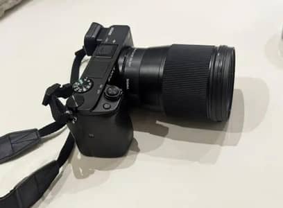 Sony A6400 DSLR camra