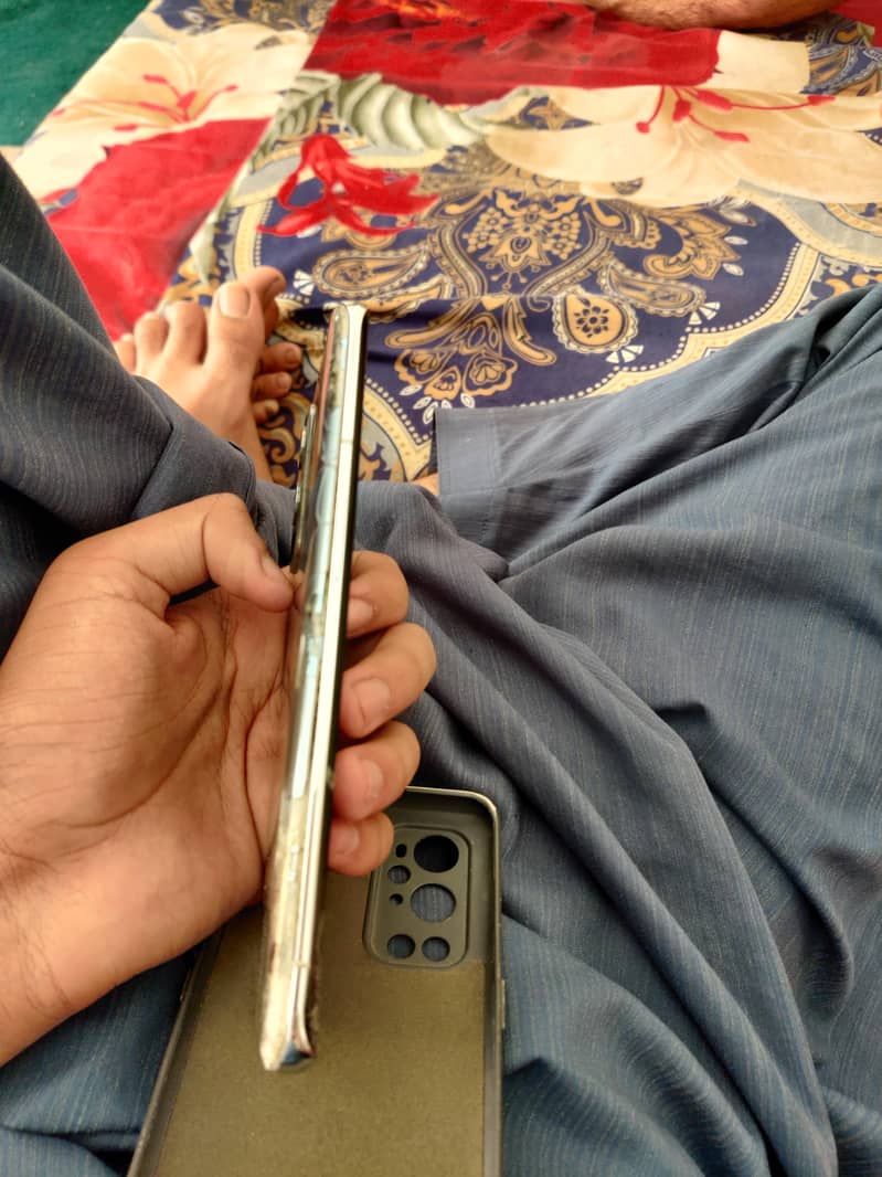 One Plus 9 Pro 3