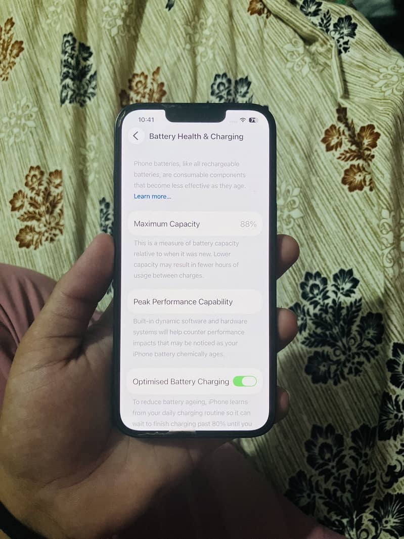 Apple iPhone 13 4