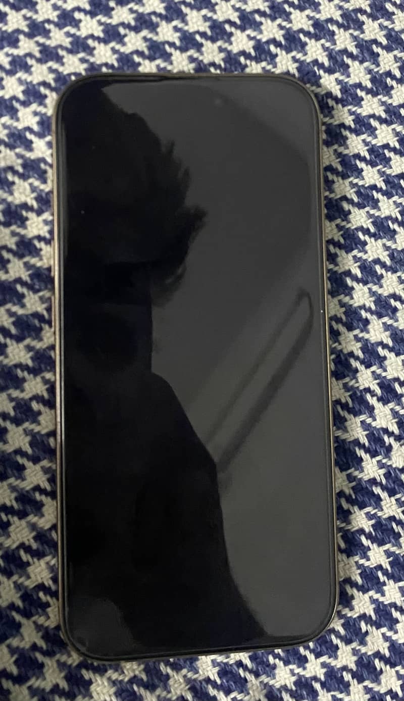 Apple iPhone 16 Pro 2