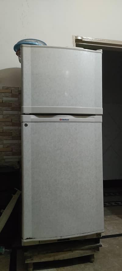 استعمال شدہ فریج برائے فروخت (Used Refrigerator) 1