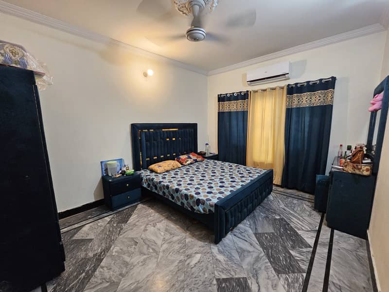 Bed set with wardrobe 1