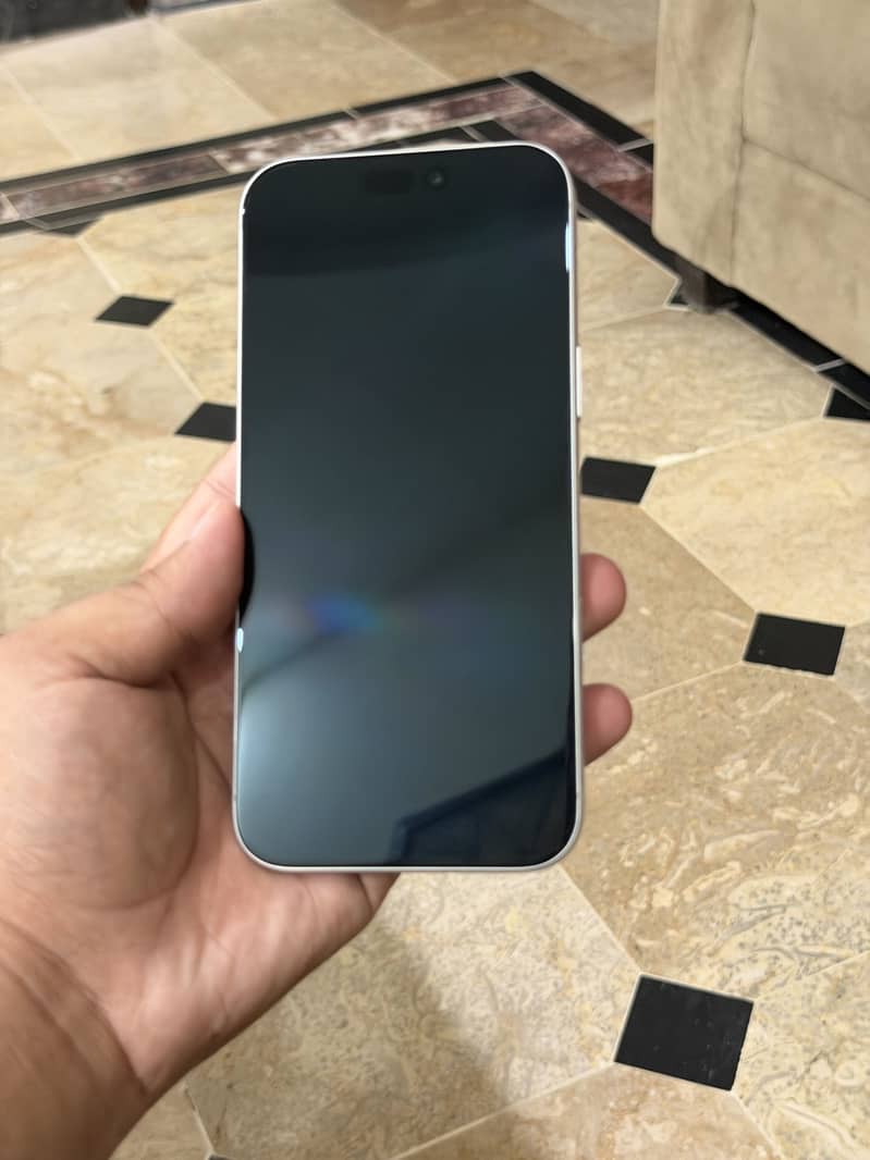 Apple iPhone 17 Pro Max 3