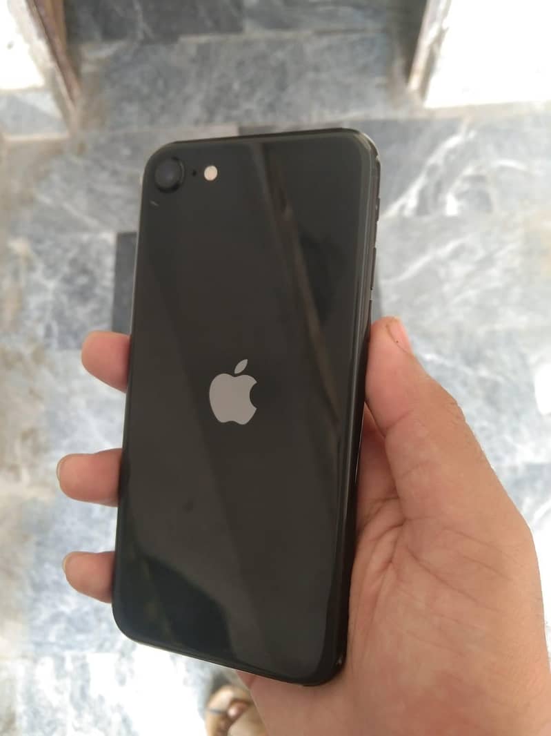 Apple iPhone SE 0