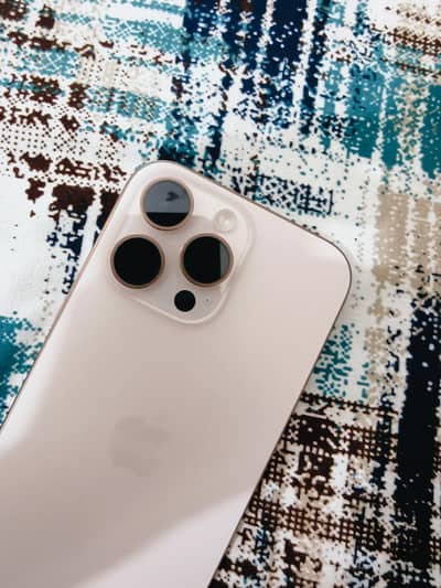 Apple iPhone 16 Pro Max