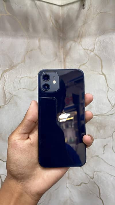 Apple iPhone 12