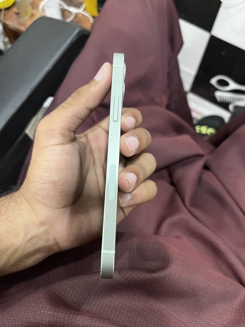 Apple iPhone 12 3