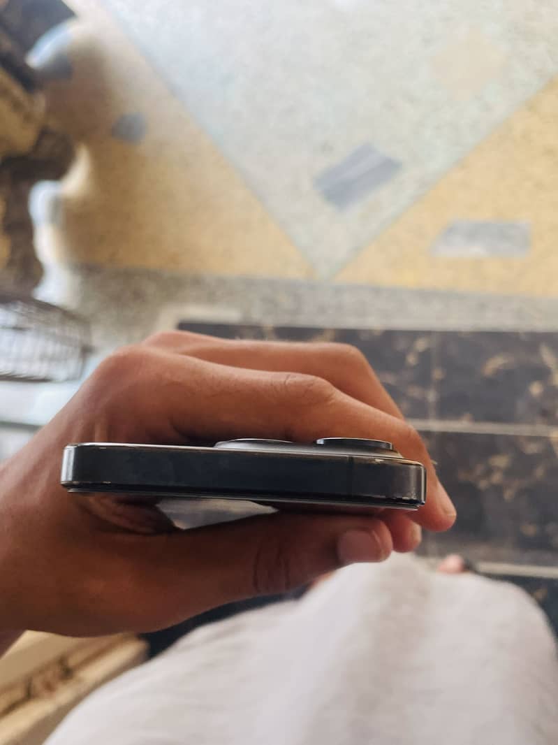 Apple iPhone 15 Pro 1