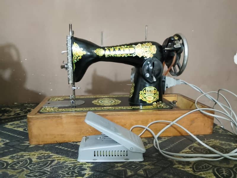 sweing machine with motor 8