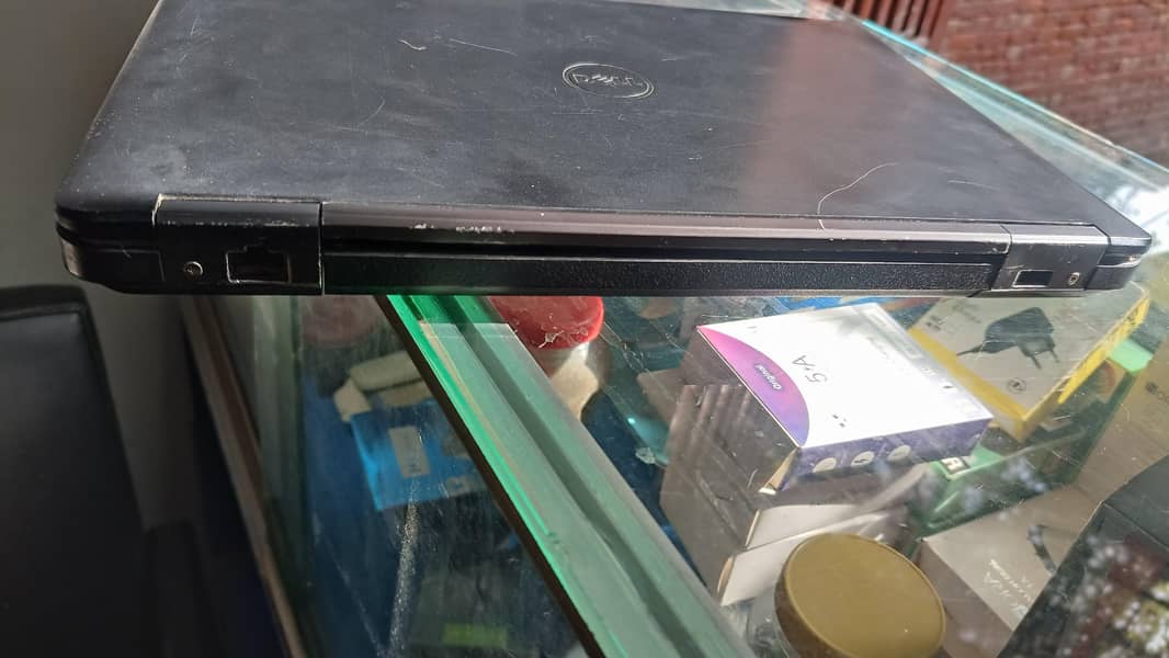 Dell latitude E5440 6