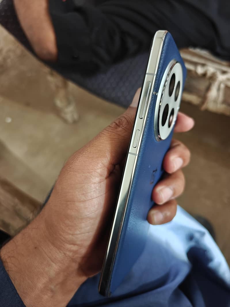 OnePlus 13 5