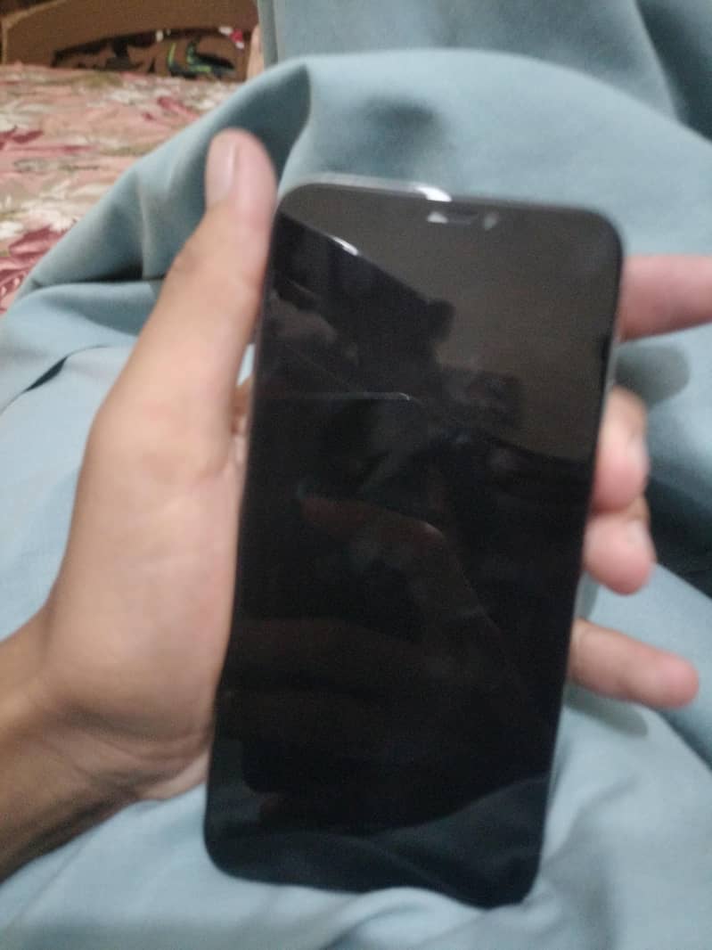 Apple iPhone X 3