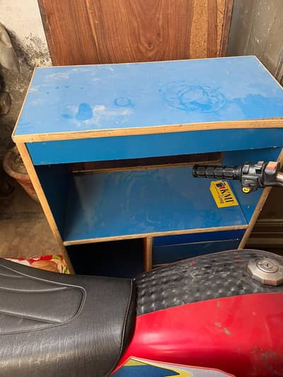 counter with draw and half glass front