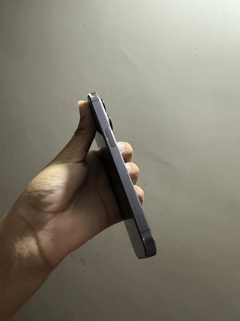 Apple iPhone 14 Pro 2