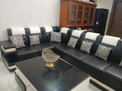 13 seater with 2 conners and center table