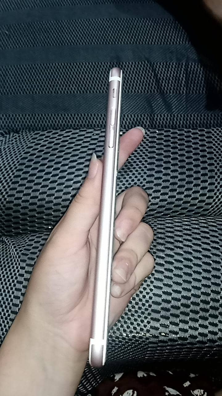 Apple iPhone 6S Plus 4