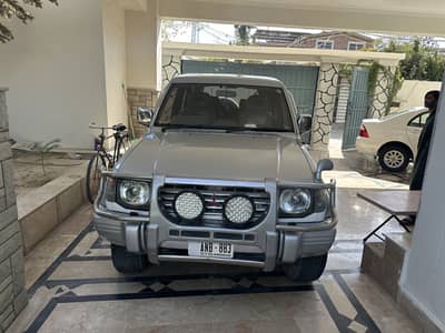 Mitsubishi Pajero 1993