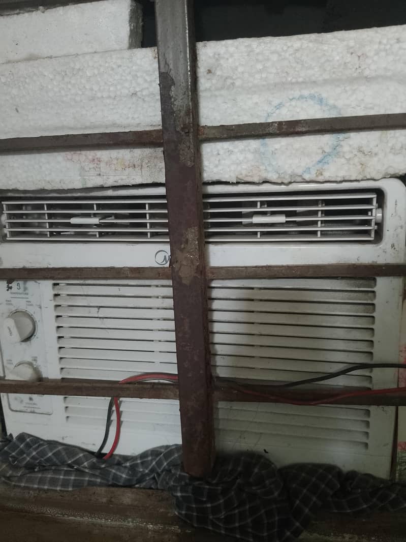 window AC 10/10 2
