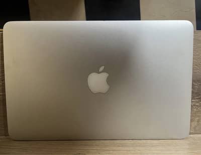 Apple Macbook Air 2014 (11.6 Inch)
