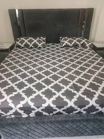 bed set with dresser and side tables